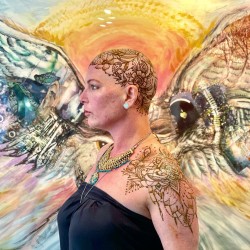 Mary Dunham - "Henna crown and wings", http://www.theeyeofhenna.com